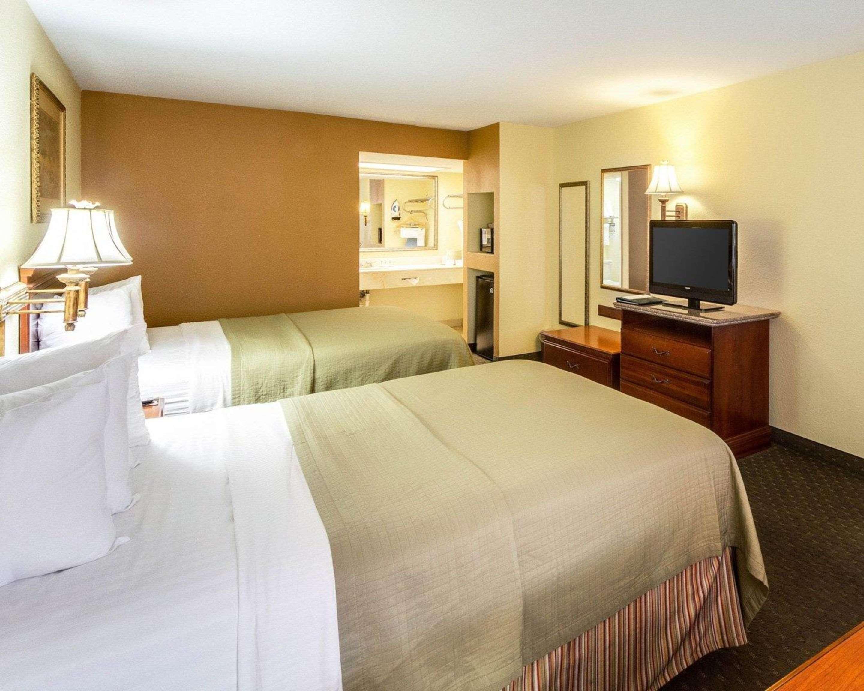 Econo Lodge Inn & Suites Eagle Pass Eksteriør bilde