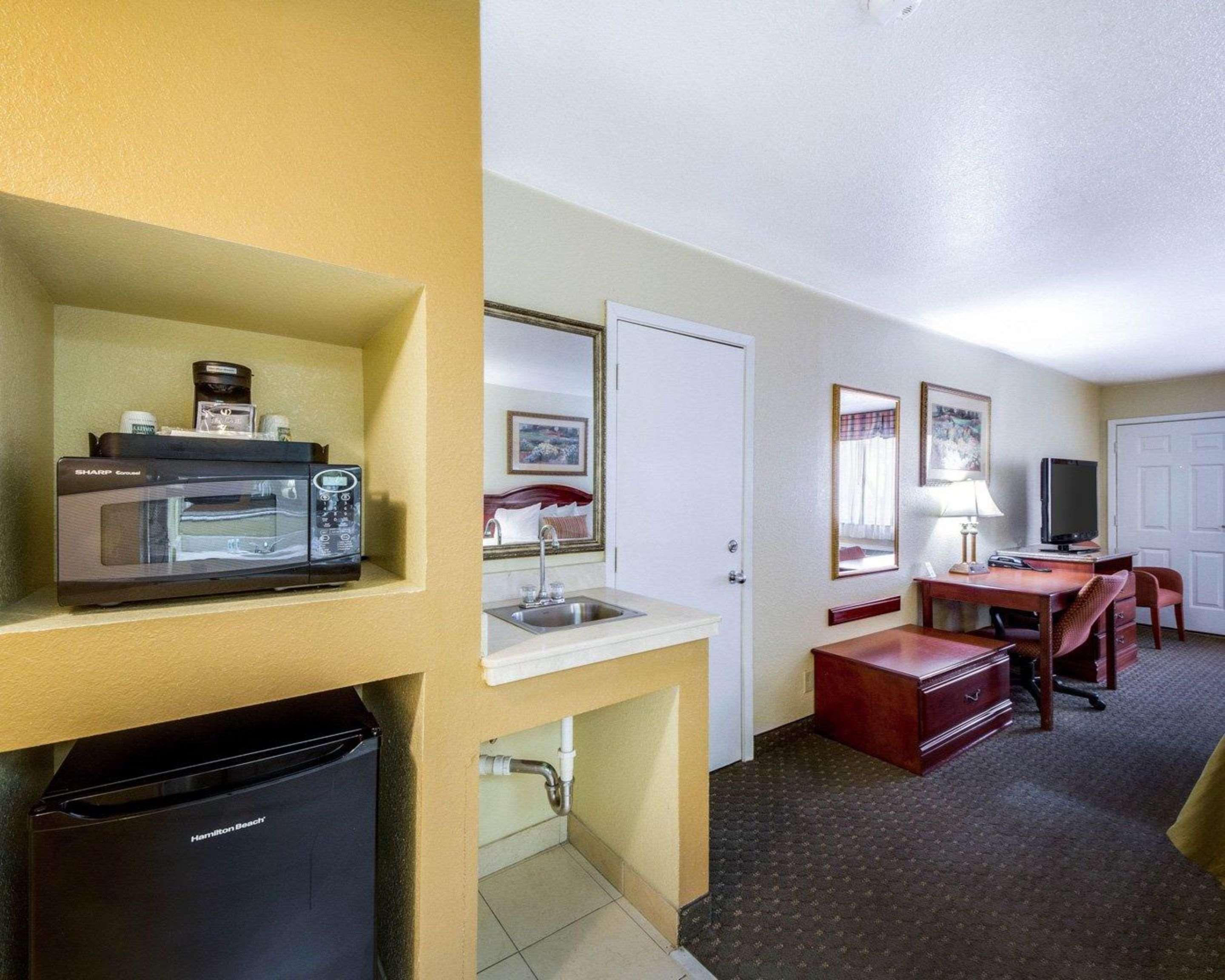Econo Lodge Inn & Suites Eagle Pass Eksteriør bilde