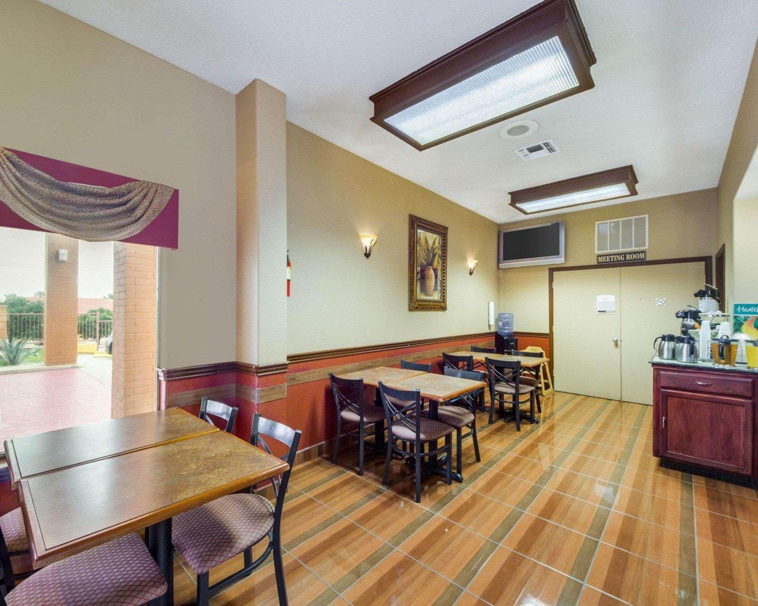Econo Lodge Inn & Suites Eagle Pass Eksteriør bilde
