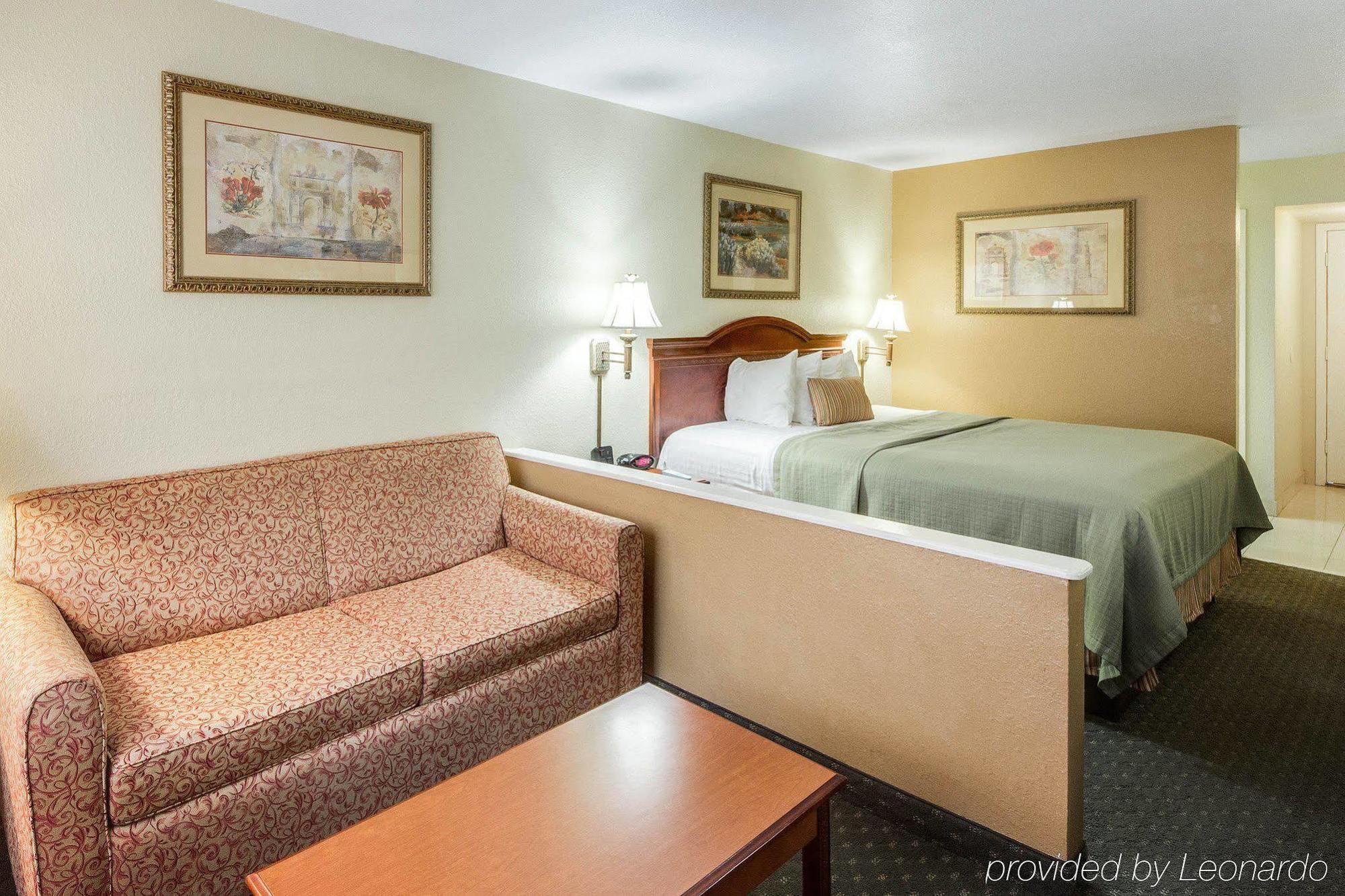 Econo Lodge Inn & Suites Eagle Pass Eksteriør bilde