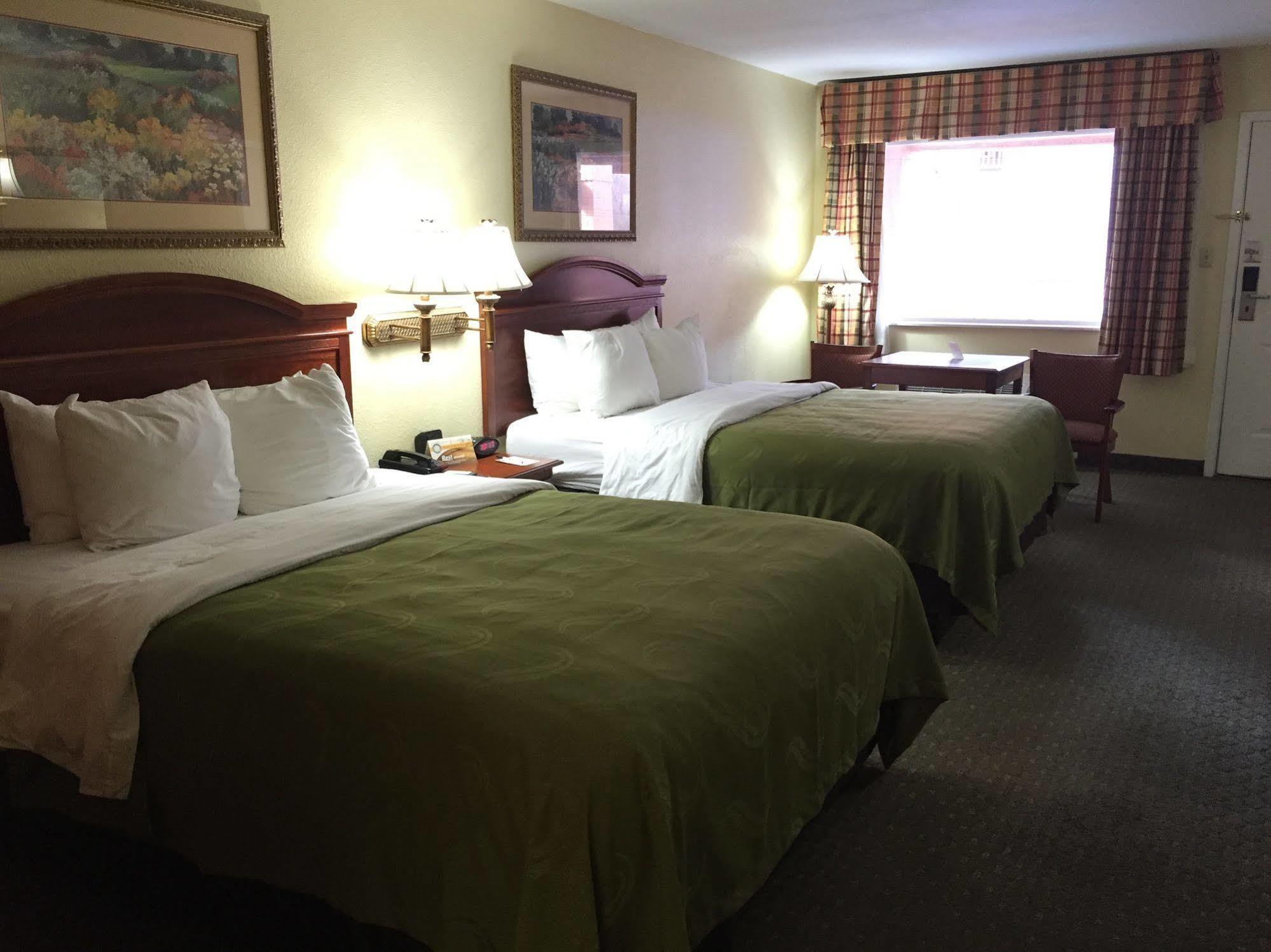 Econo Lodge Inn & Suites Eagle Pass Eksteriør bilde