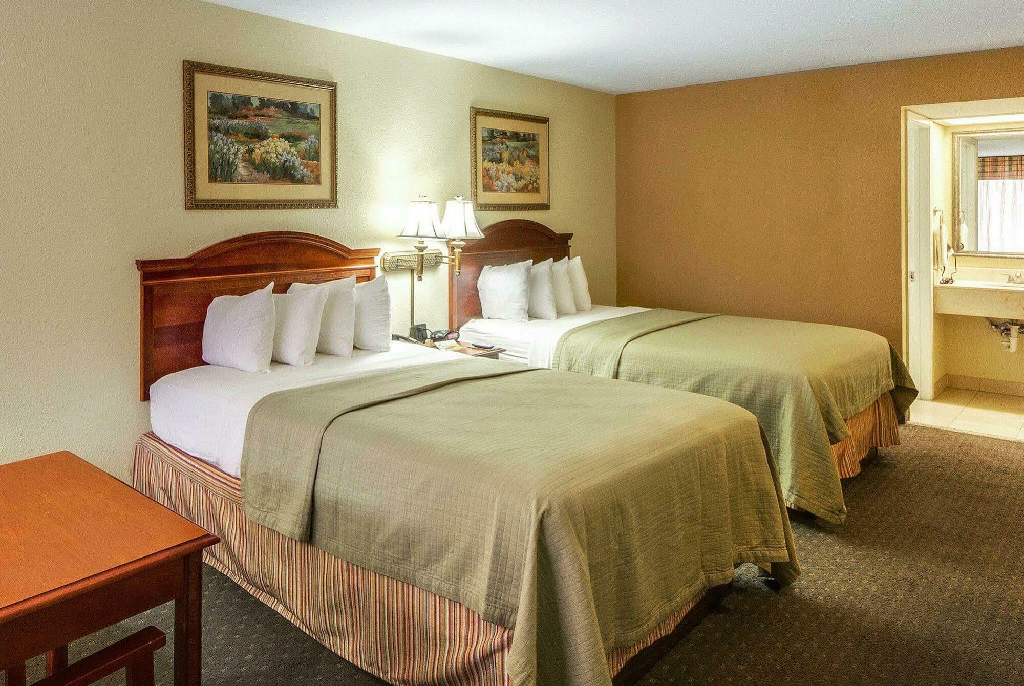 Econo Lodge Inn & Suites Eagle Pass Eksteriør bilde
