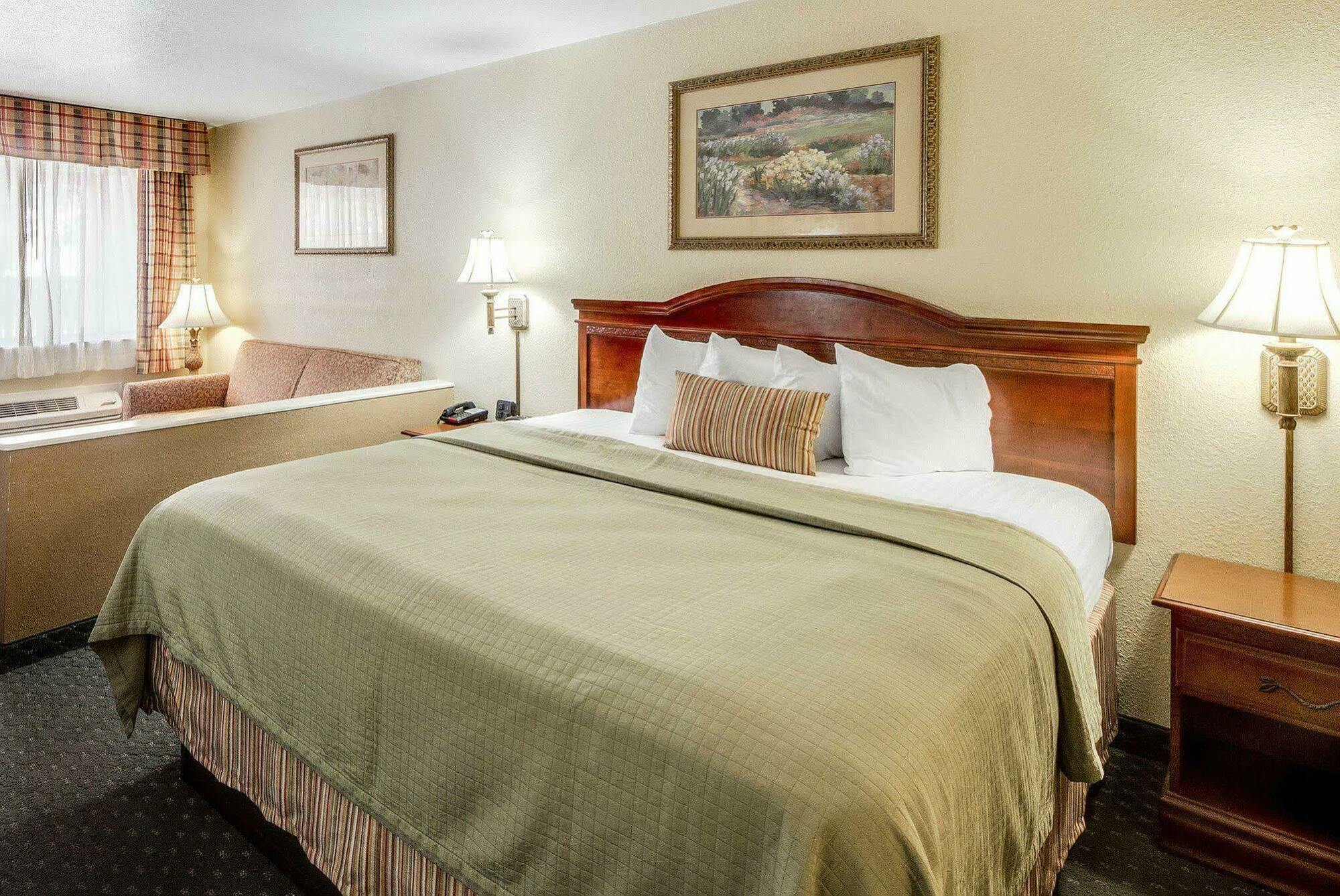 Econo Lodge Inn & Suites Eagle Pass Eksteriør bilde